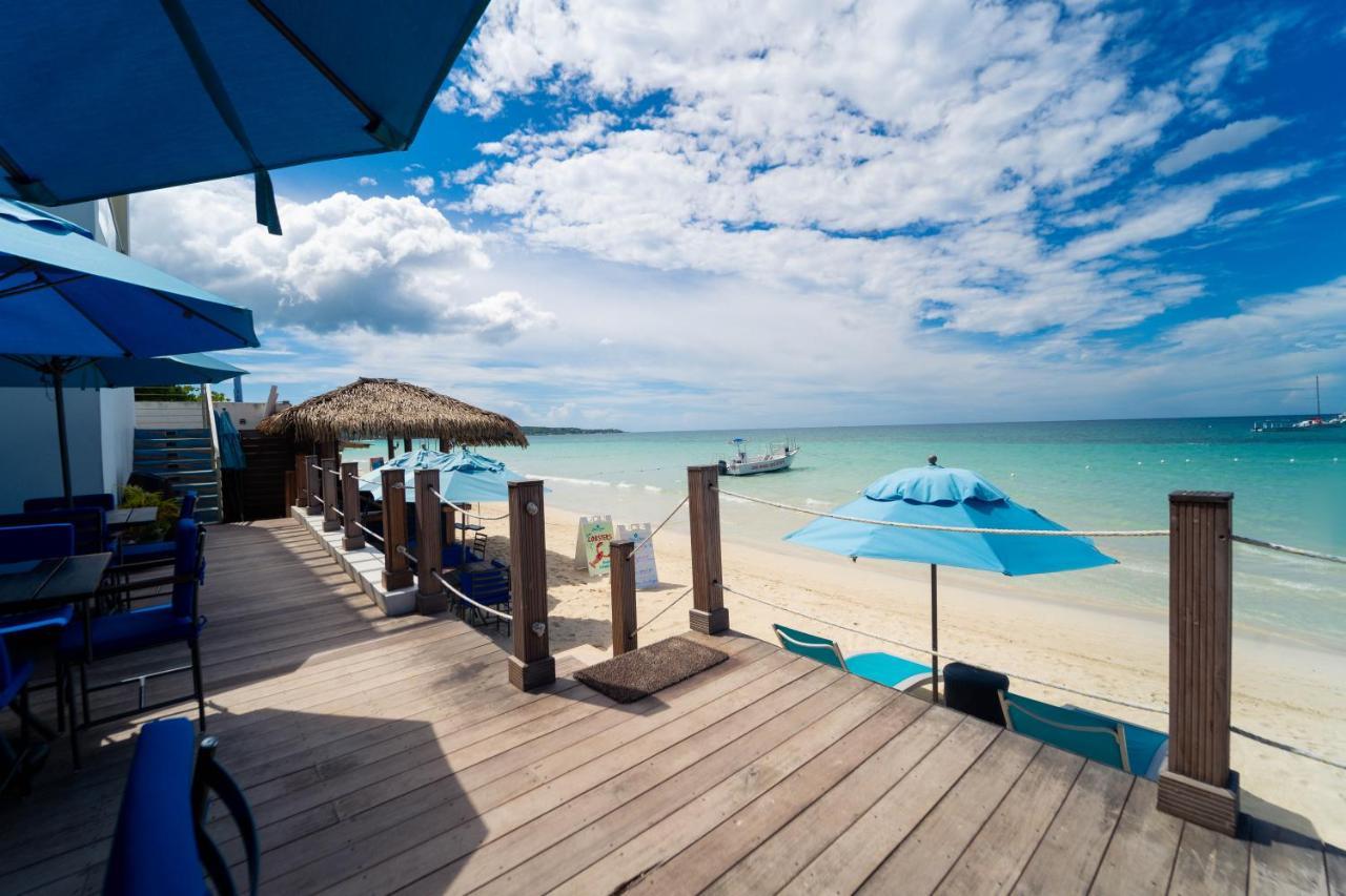 Blue Skies Beach Resort Negril Exterior photo